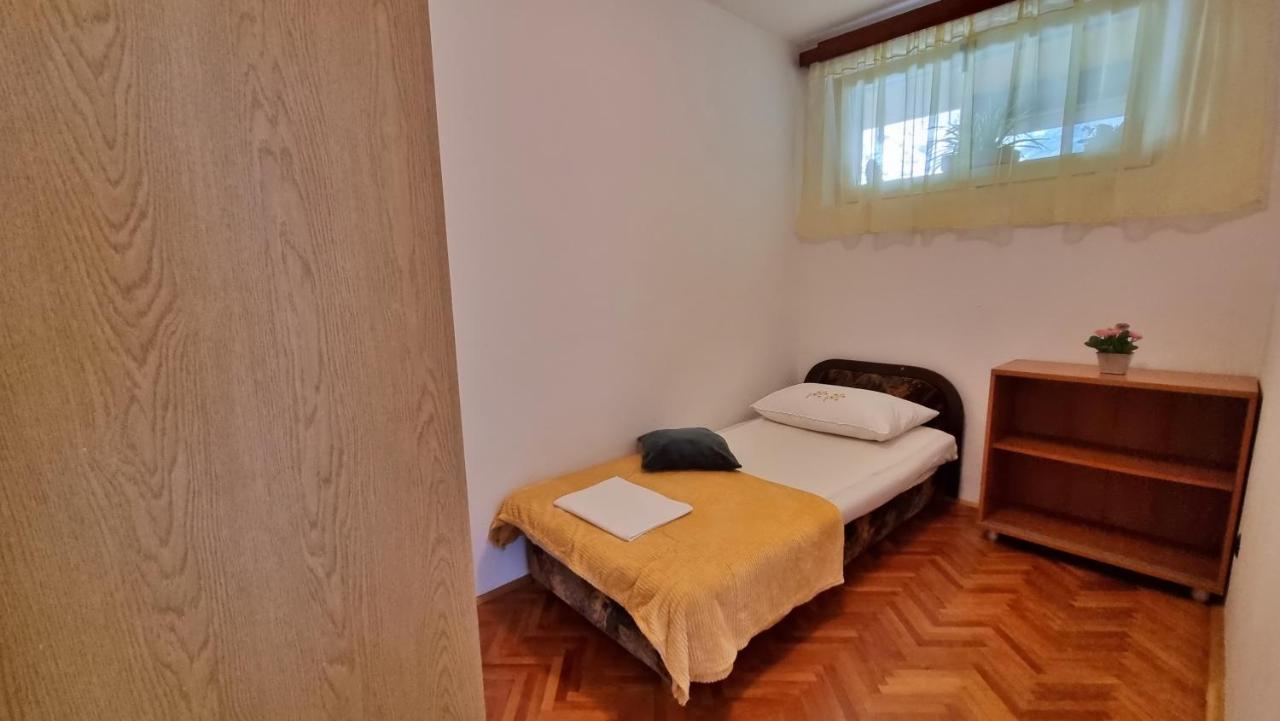 Apartment Tica Omiš Exteriör bild
