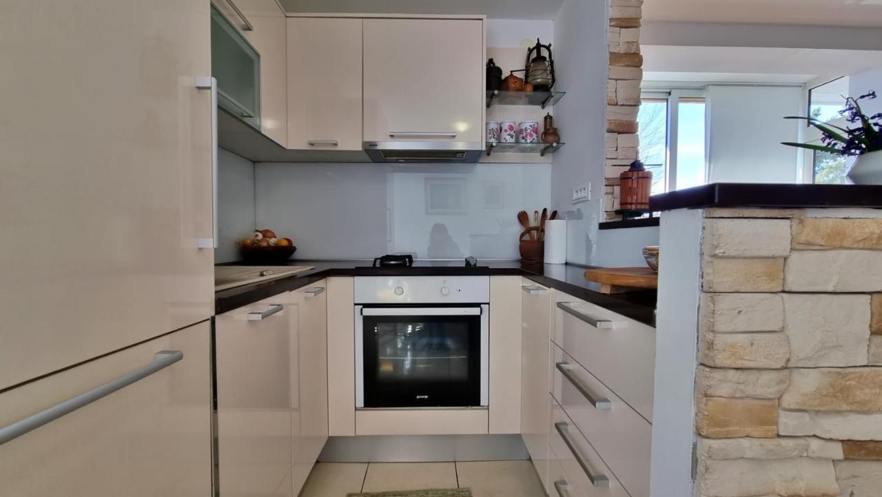 Apartment Tica Omiš Exteriör bild